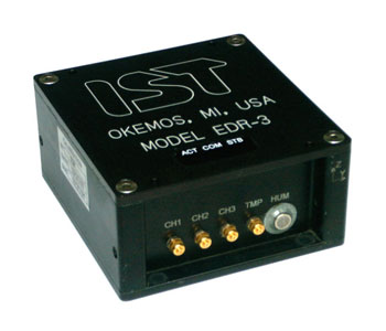 EDR-3C系列記錄器為攜帶型數(shù)字記錄器，
專門用來量測記錄沖擊、振動、溫度訊號，
并可擴充濕度、壓力傳感器或電橋裝置。
經(jīng)由可程序化的設定，
同時定義所有量測記錄的加速度和時間事件，
讓每個記錄文件能夠
完整記錄每個時間點所經(jīng)歷的動態(tài)環(huán)境。
EDR-3C應用在需要遠程無人的監(jiān)控、
沖擊記錄或連續(xù)長時間的振動數(shù)據(jù)記錄。
