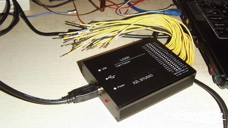 ?最高采樣頻率：200MHz（16通道），100MHz（32通道）
?最大存儲深度：256K/通道 x 32通道?輸入阻抗：1MΩ
?門限電壓：0 ~ 7.0V?信號輸入范圍：0 ~ 5V?USB傳輸：USB2.0 全速
