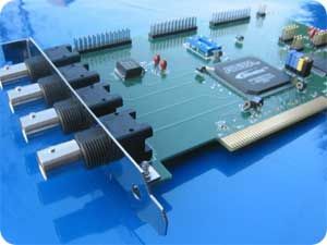 200MHz時(shí)鐘頻率，獨(dú)立24路輸出，10MHz的外部觸發(fā)頻率，板載內(nèi)存：64K，TTL，脈沖輸出