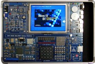 采用阻抗控制的 12 層 高精度PCB 板，確保板上信號(hào)頻率至少 200MHz;
·采用Cyclone III EP3C40F780C8（可選CycloneIII EP3C80、EP3C120，可選C7 C6速度等級(jí)）；
·配置器件EPCS16