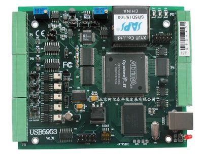 AD：單端14路/差分7路  250K/500K  16位 帶8K字FIFO 程控增益；DA：4路 12位 ；6路DI、6路DO；1路32位定時計數器 